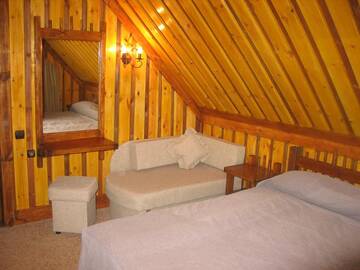 Улучшенный коттедж в Гостинице Тирс Отель